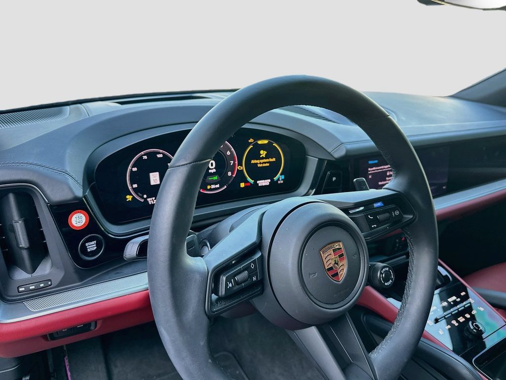 Certified 2026 Porsche Cayenne E-Hybrid AWD/4WD image 4