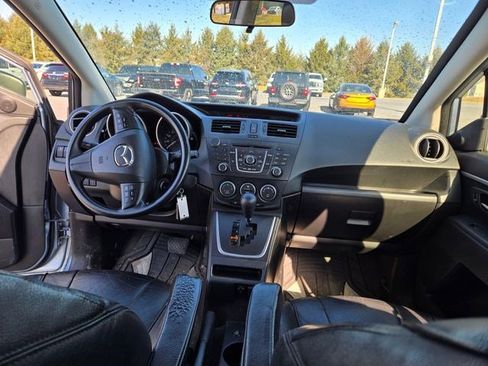 Used 2012 MAZDA MAZDA5 Sport image 15
