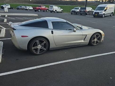 Used 2005 Chevrolet Corvette Coupe w/ Preferred Equipment Group image 10