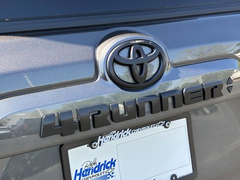 Used 2022 Toyota 4Runner SR5 image 11