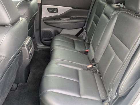 Used 2024 Nissan Murano SV w/ SV Midnight Edition Package image 12