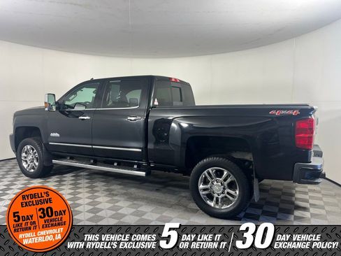 Certified 2015 Chevrolet Silverado 2500 High Country w/ Duramax Plus Package image 8