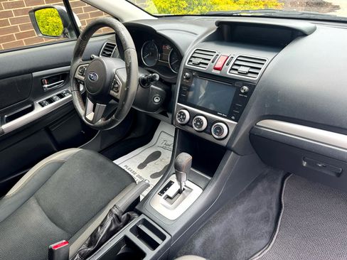 Used 2017 Subaru Crosstrek 2.0i Premium image 4