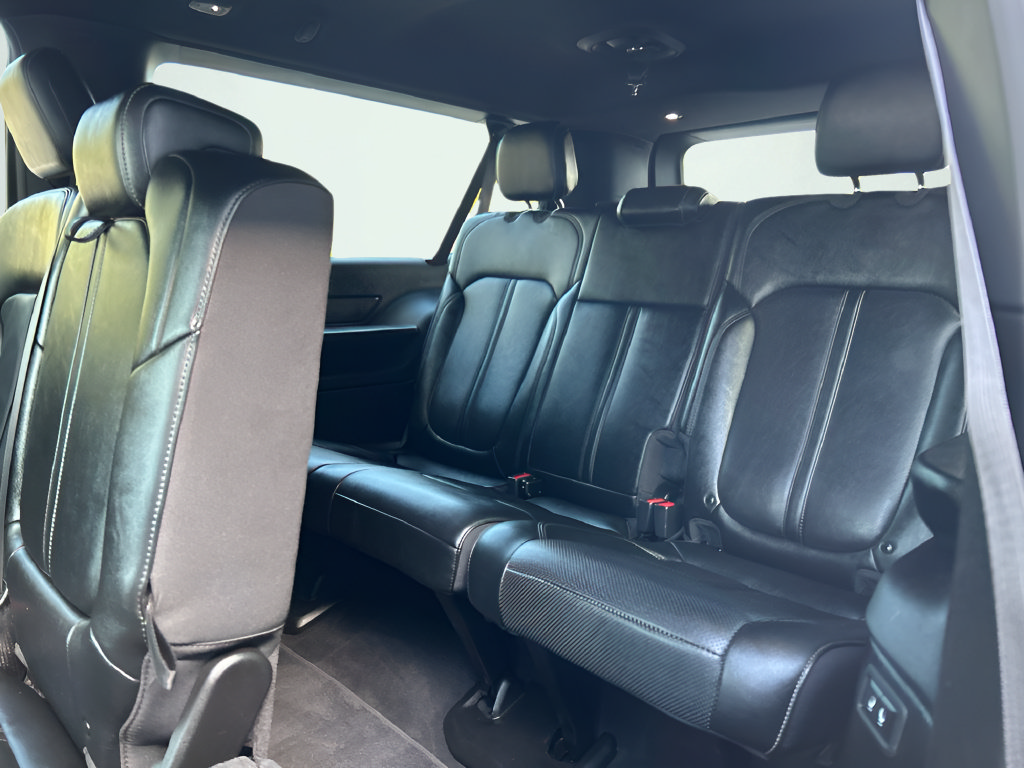 Used 2024 Jeep Wagoneer L Series III w/ Flexible Seating Group AWD/4WD image 57