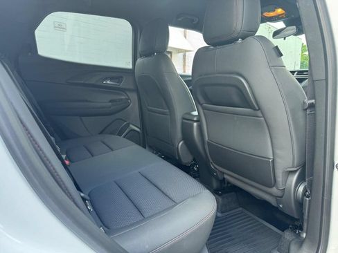 Used 2023 Chevrolet TrailBlazer RS AWD/4WD image 14