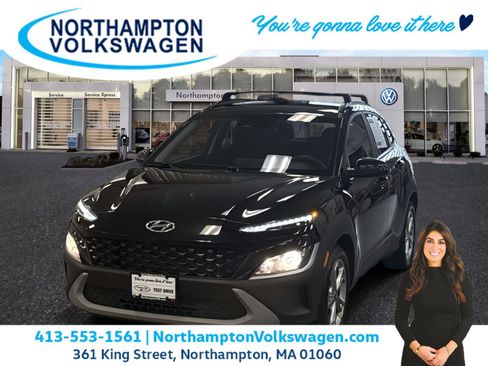Used 2022 Hyundai Kona SEL image 1