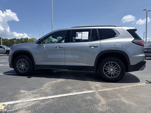 Used 2025 GMC Acadia Elevation FWD image 6
