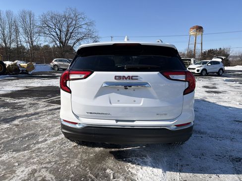 Used 2022 GMC Terrain SLT w/ Tech Package image 7