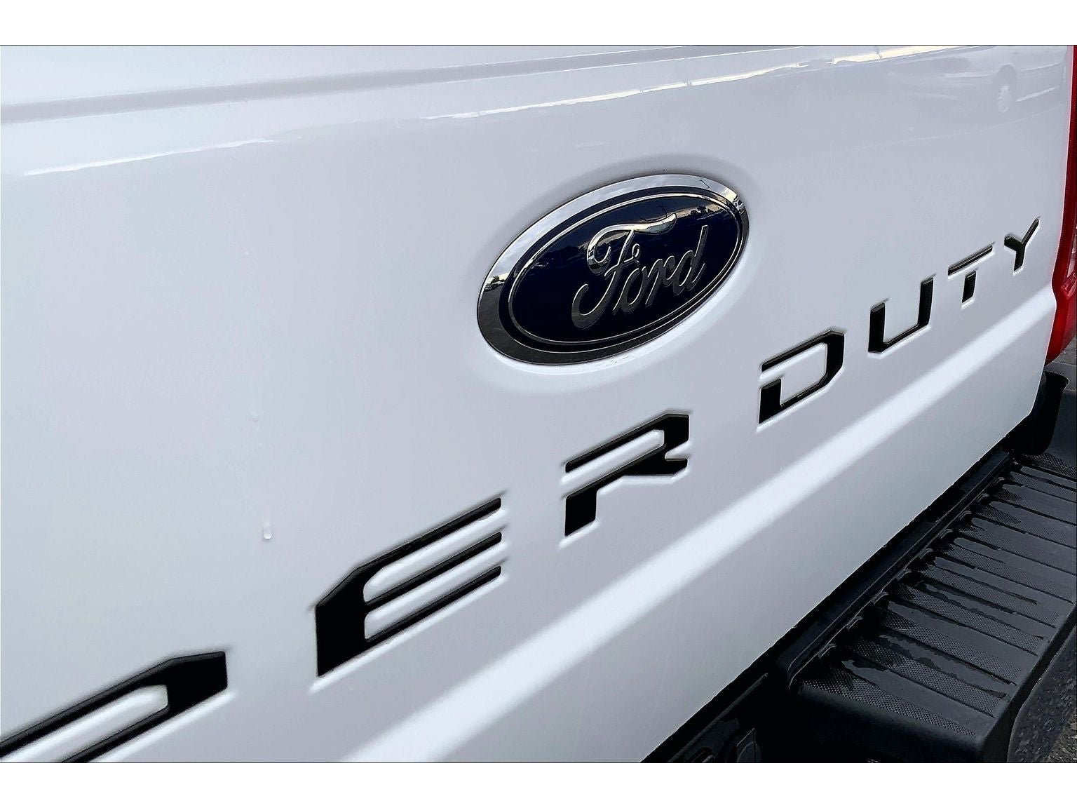 Used 2025 Ford F350 Lariat AWD/4WD image 32