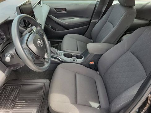 Used 2024 Toyota Corolla LE FWD image 3
