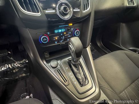 Used 2018 Ford Focus SEL FWD image 21
