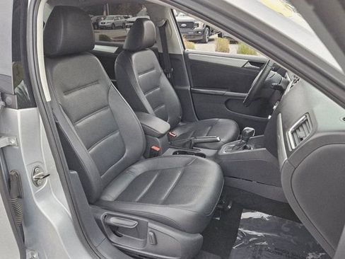 Used 2014 Volkswagen Jetta SE image 19