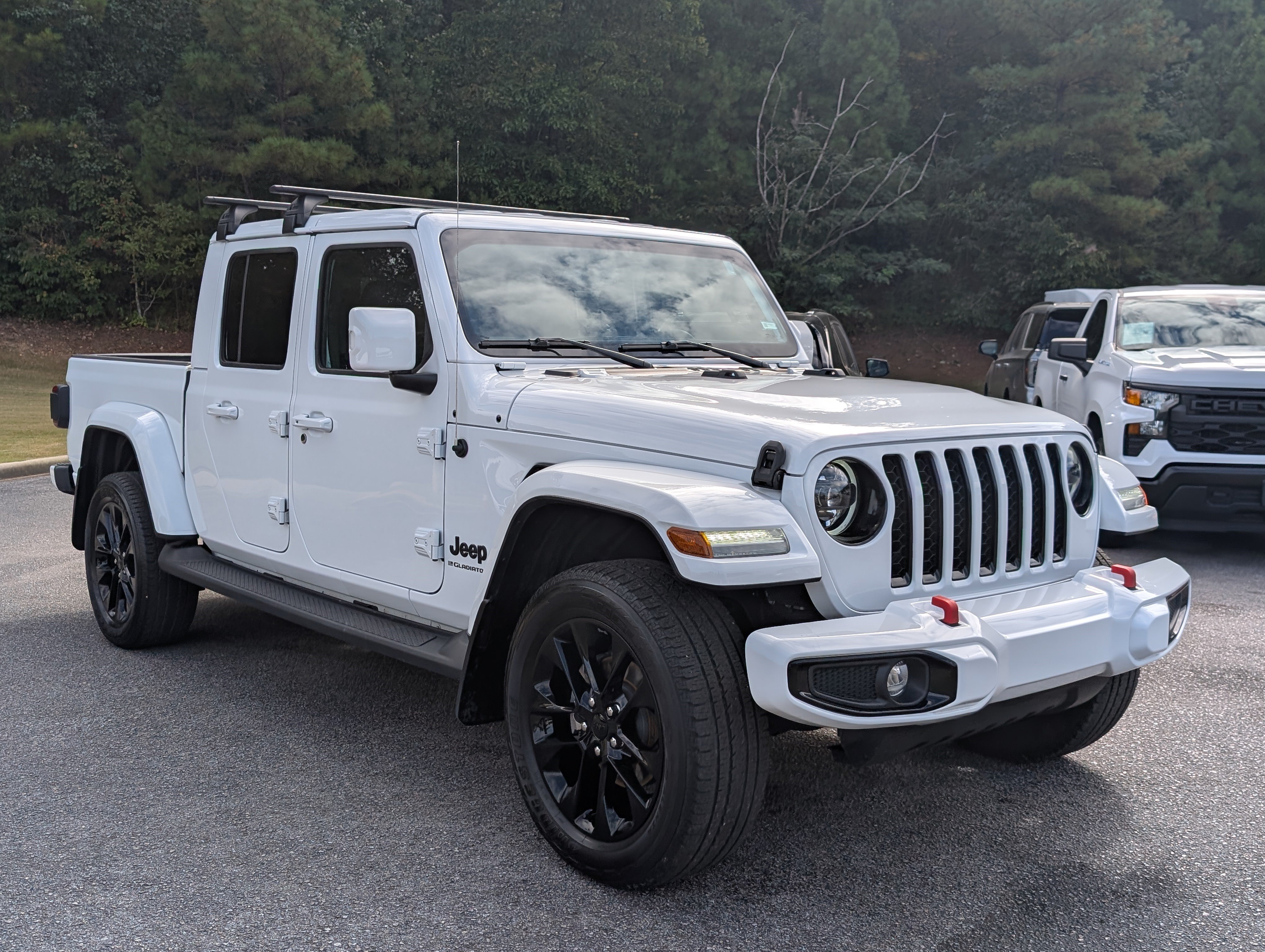 Used 2023 Jeep Gladiator Overland AWD/4WD image 11