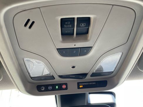 Used 2017 Chevrolet Impala Premier w/ Enhanced Convenience Package FWD image 17