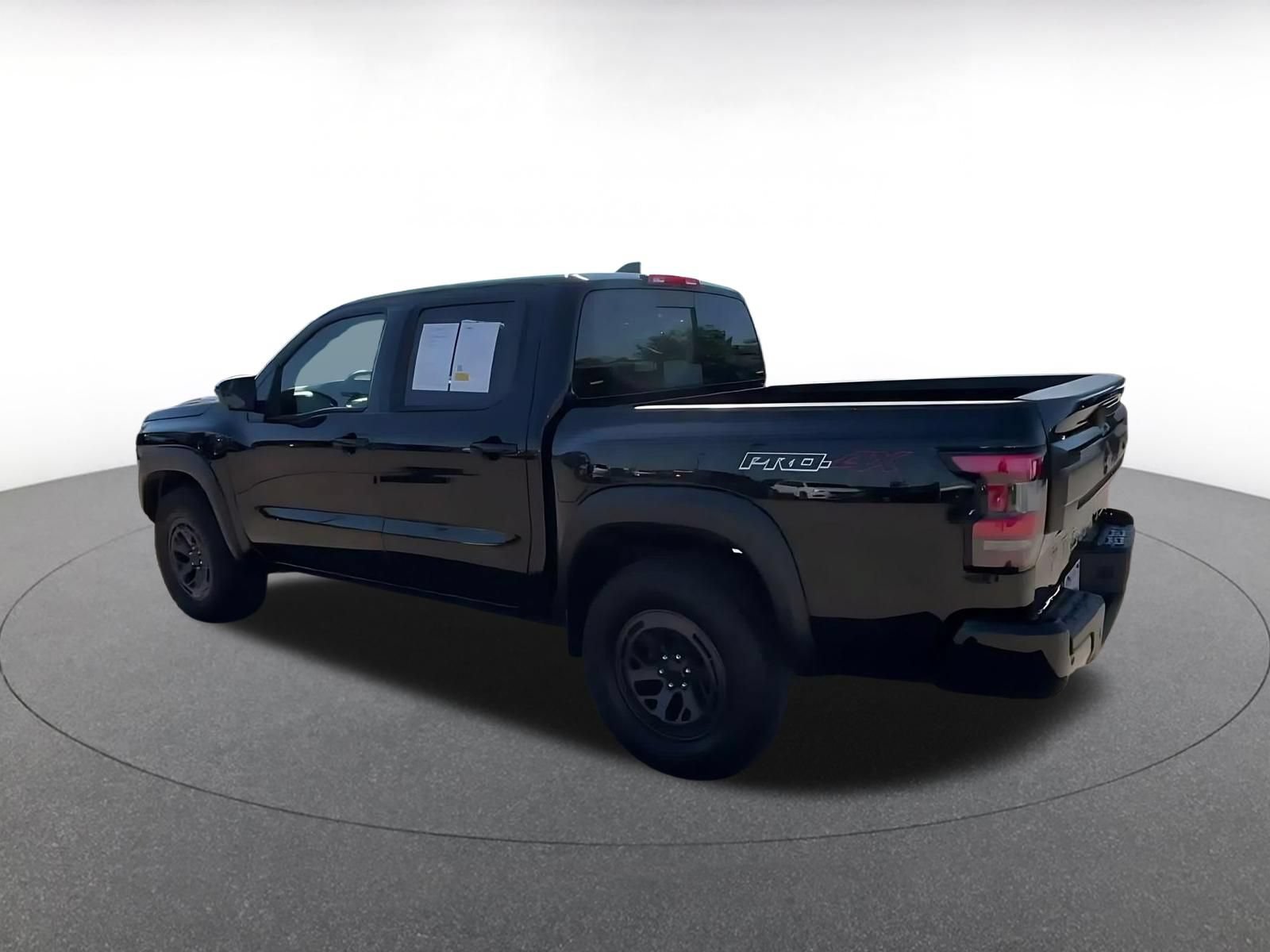 Used 2026 Nissan Frontier PRO-4X AWD/4WD image 9