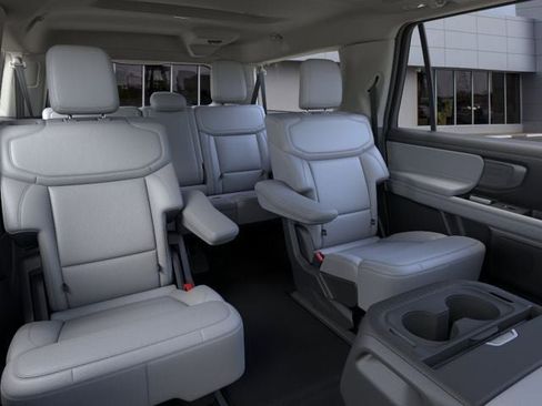 New 2026 Ford Expedition Max Platinum AWD/4WD image 11