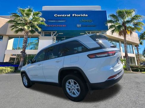 Certified 2023 Jeep Grand Cherokee Laredo image 7