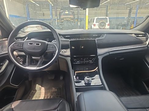 Used 2024 Jeep Grand Cherokee Limited 4xe image 5