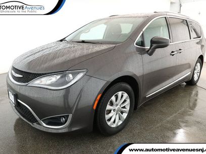 Used 2018 Chrysler Pacifica Touring-L