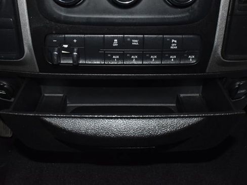 Used 2018 RAM 2500 Tradesman w/ Chrome Appearance Group image 19