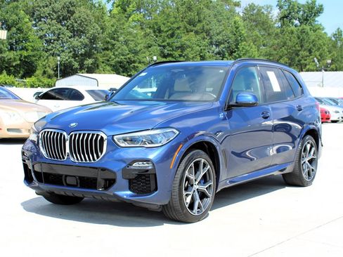 Used 2019 BMW X5 xDrive50i w/ M Sport Package AWD/4WD image 3