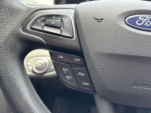 Used 2018 Ford Escape SE w/ SE Sync 3 Package FWD image 15