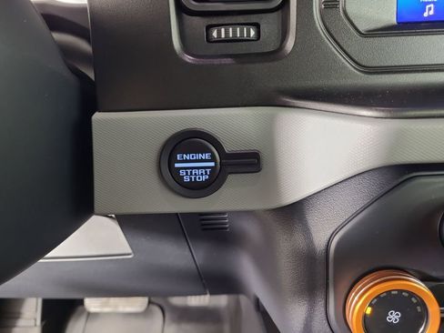 Used 2022 Ford Bronco Badlands image 13