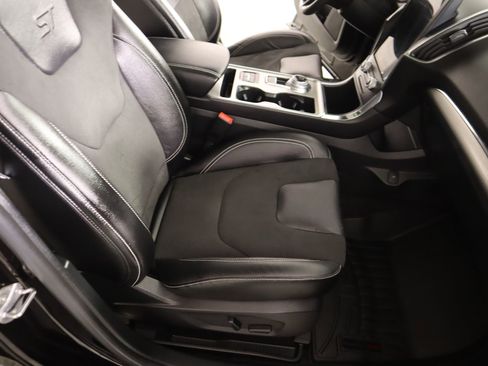 Used 2024 Ford Edge ST w/ Equipment Group 401A image 13