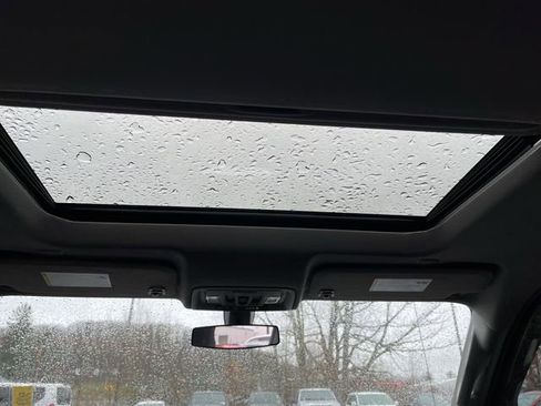 Used 2022 Chevrolet Silverado 1500 LT Trail Boss w/ Convenience Package II image 18