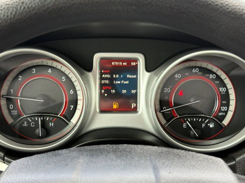 Used 2018 Dodge Journey SE FWD image 26
