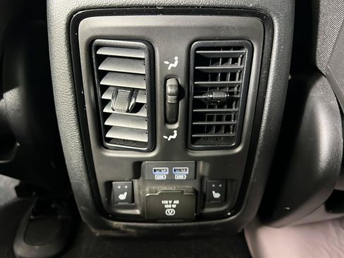 Used 2025 Dodge Durango R/T AWD/4WD image 30