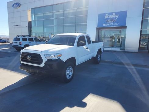 Used 2023 Toyota Tacoma SR image 1