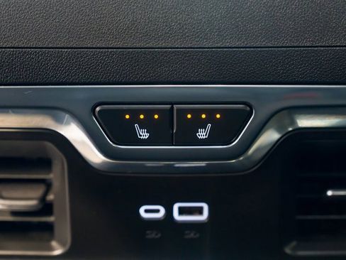 Used 2025 Chevrolet Silverado 1500 High Country w/ Midnight Edition image 9