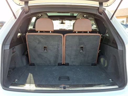 Used 2017 Audi Q7 3.0T Premium Plus w/ Premium Plus Package image 31