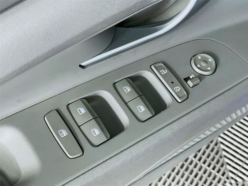 Used 2023 Hyundai Elantra SEL w/ Cargo Package image 20