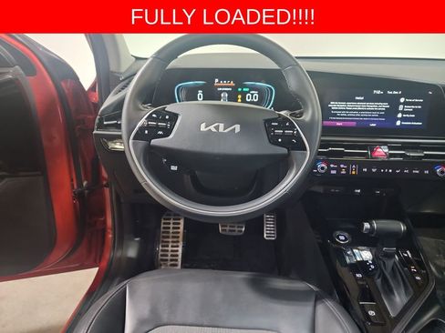 Used 2023 Kia Niro EX Touring image 10