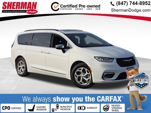 Certified 2023 Chrysler Pacifica Limited FWD image 1