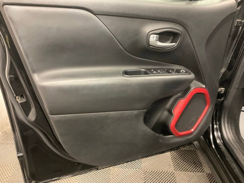 Used 2019 Jeep Renegade Trailhawk w/ Cold Weather Group II image 14