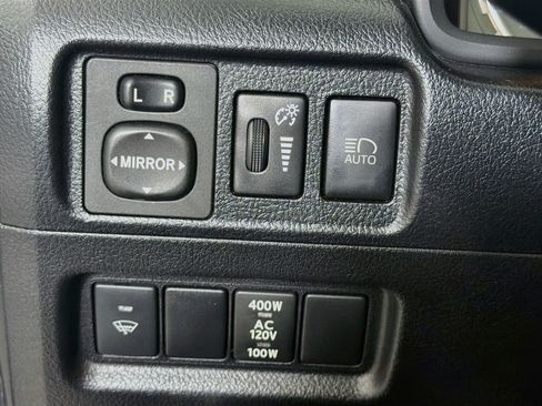 Used 2020 Toyota 4Runner Limited AWD/4WD image 16