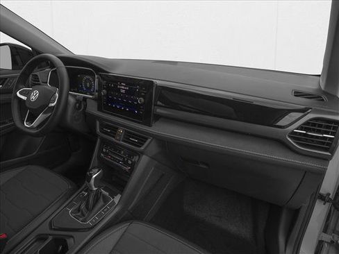 New 2026 Volkswagen Taos SE FWD image 11