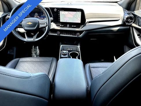 Used 2026 Chevrolet Equinox LT w/ Convenience Package II FWD image 28