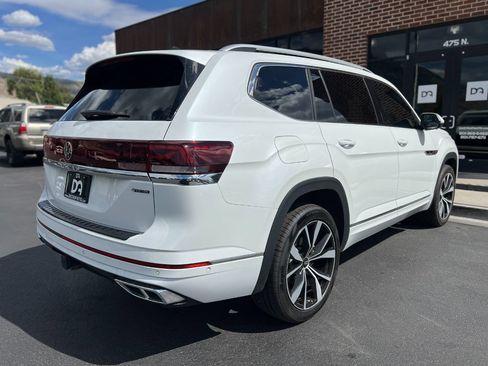 Used 2024 Volkswagen Atlas SEL Premium R-Line AWD/4WD image 33