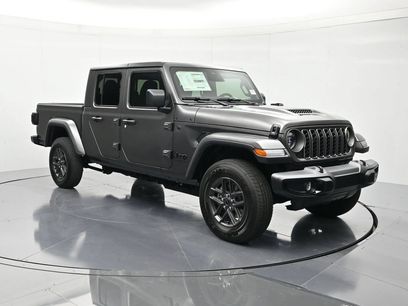 New 2026 Jeep Gladiator Sport