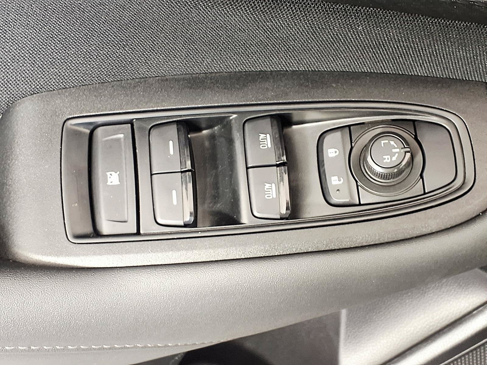 Used 2021 Subaru Outback AWD/4WD image 12