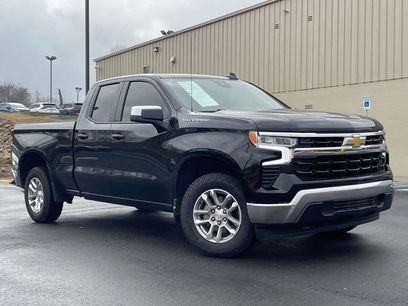 Used 2025 Chevrolet Silverado 1500 LT w/ Leather Package