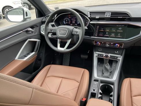 Certified 2025 Audi Q3 2.0T Premium w/ Convenience Package image 13