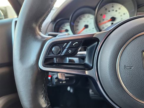 Used 2016 Porsche Cayenne S image 29
