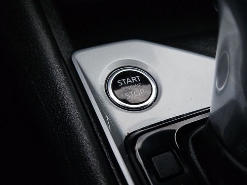 Used 2025 Nissan Altima 2.5 SV FWD image 16