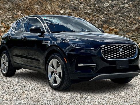 Used 2022 Jaguar E-PACE SE image 11