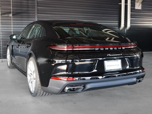 New 2026 Porsche Panamera 4 image 3